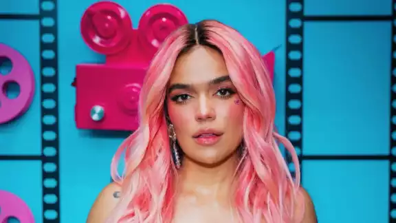 Karol G les canta a niños con cáncer en hospital de la CDMX Karol G les canta a niños con cáncer en hospital de la CDMX