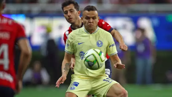 Ambos equipos se enfrentan en el estadio Akron en busca de un boleto a la final de la Liga MX Ambos equipos se enfrentan en el estadio Akron en busca de un boleto a la final de la Liga MX