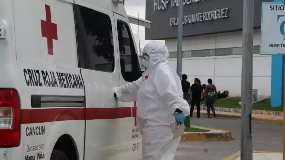 La recuperación de un paciente COVID hospitalizado toma de 3 a 8 semanas; hospitales de Quintana Roo hacen ciertos descuentos