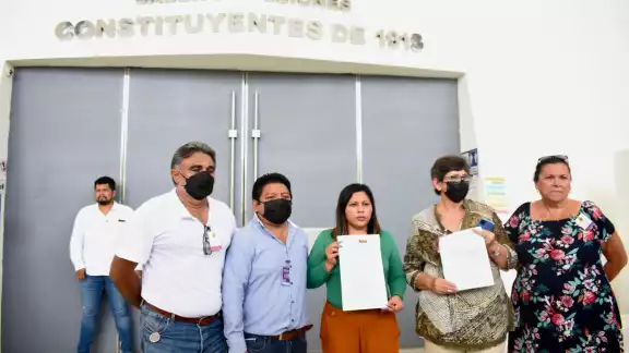 Docentes aseguran que el ISSTEY tuvo un desfalco de 7 millones de pesos Docentes aseguran que el ISSTEY tuvo un desfalco de 7 millones de pesos