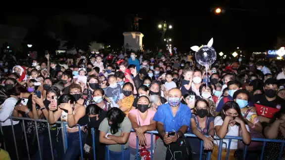 Cientos de personas se concentraron en el Remate de Montejo para apreciar el espectáculo