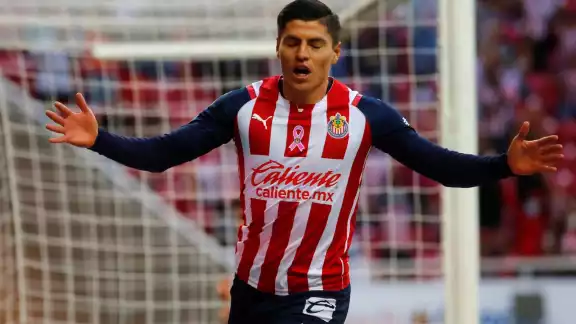 Ronaldo Cisneros sigue cosechando triunfos en la MLS con el Atlanta United tras dejar a Chivas ya la Liga MX Ronaldo Cisneros sigue cosechando triunfos en la MLS con el Atlanta United tras dejar a Chivas ya la Liga MX