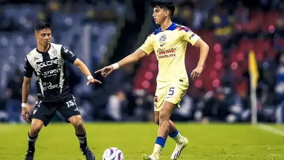 Las Águilas derrotaron 3-2 a los Rayos, que con pocas llegadas hicieron sufrir a los locales en duelo de la Jornada 5.
