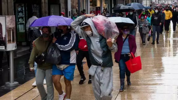 Antes de salir de casa revisa cuál es el pronóstico del tiempo para la CDMX y el Edomex este martes y evita contratiempos.