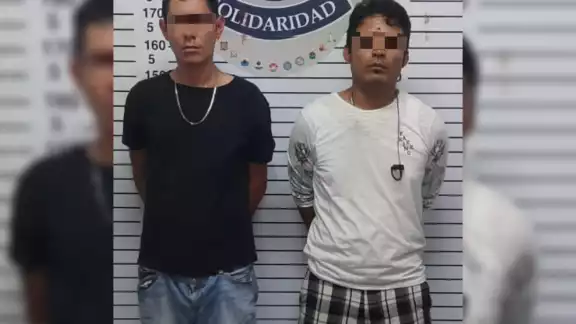Los dos hombres foráneos fueron llevados a la FGE Quintana Roo en Playa del Carmen, para aclarar su situación legal, luego de haberles encontrado droga