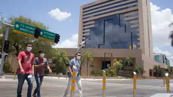“Campeche, Cancún, Tulum, Playa del Carmen y Holbox, en Quintana Roo, se están comiendo el mercado turístico de Yucatán”, dijo Juan José Martín Pacheco “Campeche, Cancún, Tulum, Playa del Carmen y Holbox, en Quintana Roo, se están comiendo el mercado turístico de Yucatán”, dijo Juan José Martín Pacheco