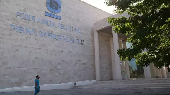 El Poder Judicial de Yucatán considera interponer una controversia constitucional contra el Congreso del estado El Poder Judicial de Yucatán considera interponer una controversia constitucional contra el Congreso del estado
