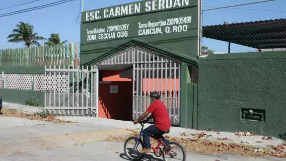 Los padres de familia deberán estar al pendiente de la apertura de la plataforma para lograr apartar el espacio de sus hijos en las escuelas de Quintana Roo Los padres de familia deberán estar al pendiente de la apertura de la plataforma para lograr apartar el espacio de sus hijos en las escuelas de Quintana Roo