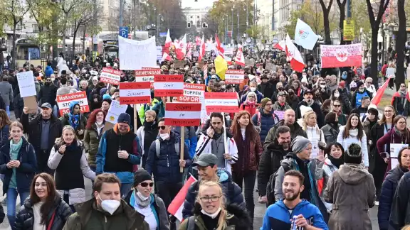 A partir de este lunes, los 8,9 millones de austriacos no podrán salir de su domicilio A partir de este lunes, los 8,9 millones de austriacos no podrán salir de su domicilio
