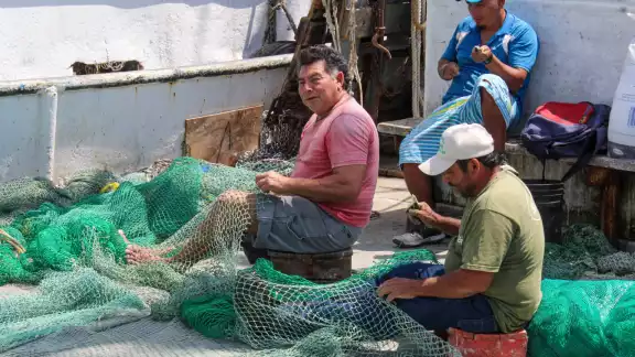Los pescadores buscan la forma de sobrevivir ante las restricciones de captura de las especies Los pescadores buscan la forma de sobrevivir ante las restricciones de captura de las especies
