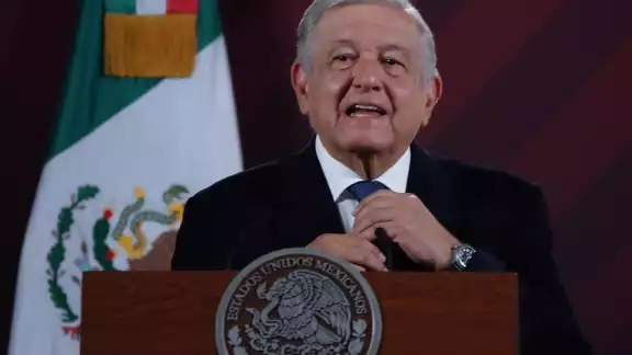 AMLO aseguró que el Máximo Tribunal de Justicia no debió admitir la demanda presentada por el INE
