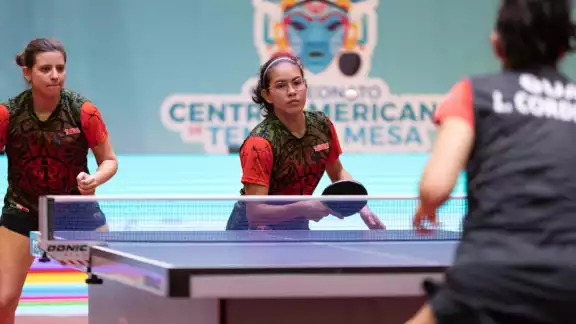 México se impuso con marcadores similares de 3-0 en sets a El Salvador