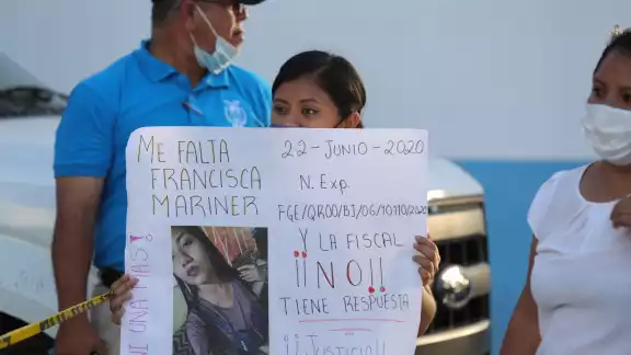 Colectivos de búsqueda acusan a la FGE Quintana Roo de simular investigaciones de campo para dar con sus familiares Colectivos de búsqueda acusan a la FGE Quintana Roo de simular investigaciones de campo para dar con sus familiares