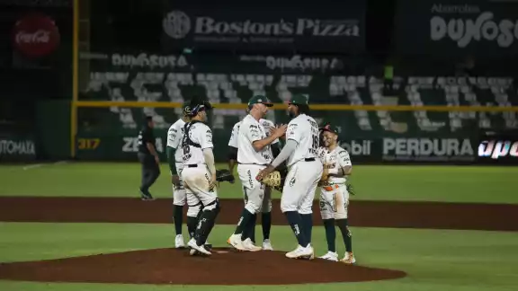 Leones de Yucatán ganaron 9 a 5 a los Piratas de Campeche Leones de Yucatán ganaron 9 a 5 a los Piratas de Campeche