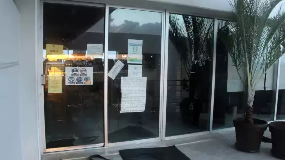 La Cofepris busca que negocios respeten restricciones del semáforo naranja. La Cofepris busca que negocios respeten restricciones del semáforo naranja.