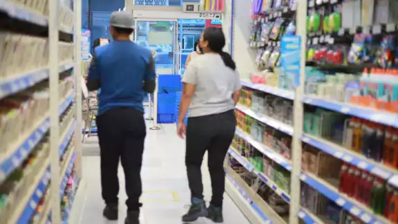 Los padres de familia en Cancún se vieron limitados para poder adquirir los útiles escolares para sus hijos, que regresan a clases a finales de agosto