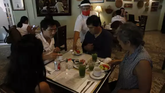 Con el cambio del Semáforo Epidemiológico se verán beneficiados supermercados, hoteles y plazas Con el cambio del Semáforo Epidemiológico se verán beneficiados supermercados, hoteles y plazas