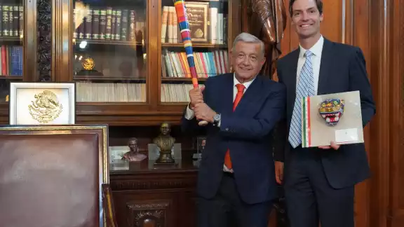 AMLO se reunió con directivos de la MLB en la Ciudad de México