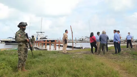 Autoridades de la Marina Mercante se negaron a dar información respecto a la polémica obra del muelle en la Zona Hotelera de Cancún
