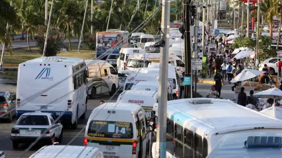 El IMCO informó que en 2020, el Ayuntamiento de Cancún no invirtió un sólo peso en el tema de transporte público El IMCO informó que en 2020, el Ayuntamiento de Cancún no invirtió un sólo peso en el tema de transporte público