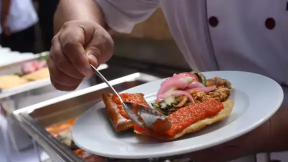 Con 365 sabores de Yucatán se busca que el visitante pueda conocer la diversidad de ingredientes y platillos que se tienen Con 365 sabores de Yucatán se busca que el visitante pueda conocer la diversidad de ingredientes y platillos que se tienen