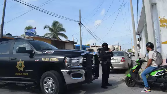 Tres personas fueron detenidas por estar implicadas en narcomenudeo