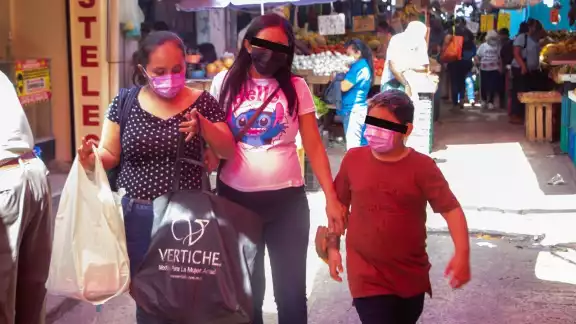 Las escuelas son parte de la situación, al permitir la venta de comida chatarra