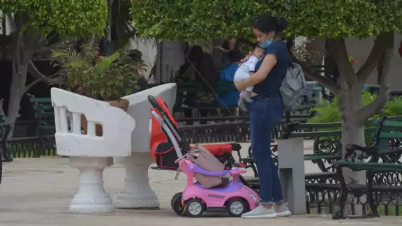 Revelan que las mujeres prefieren aliviarse en una clínica u hospital: el 93.97 de los partos fue en esos lugares