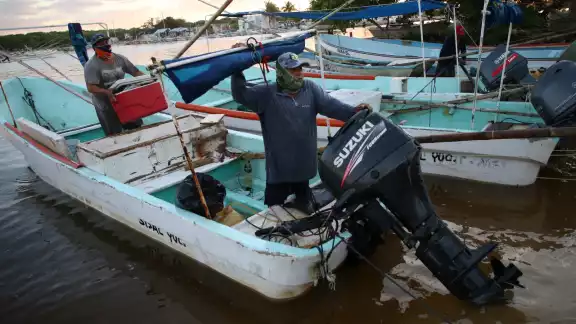 Los pescadores se encuentran optimistas, pues a pesar de que el equipo para iniciar también aumentó de precio, pueden recuperarse si se obtiene una buena captura Los pescadores se encuentran optimistas, pues a pesar de que el equipo para iniciar también aumentó de precio, pueden recuperarse si se obtiene una buena captura