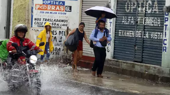 Se pronostican lluvias fuertes en Mérida durante la tarde de este viernes Se pronostican lluvias fuertes en Mérida durante la tarde de este viernes