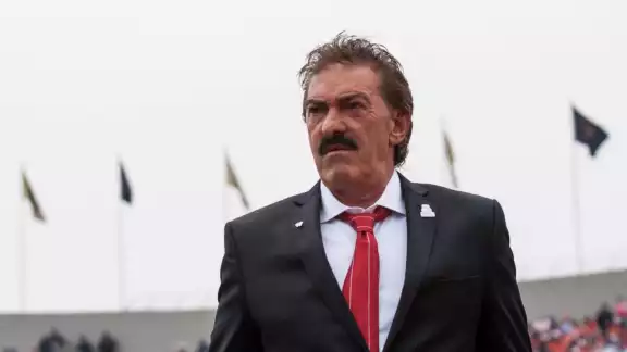 ¿Cuánto cobra Ricardo La Volpe por dirigir a los Pumas? ¿Cuánto cobra Ricardo La Volpe por dirigir a los Pumas?