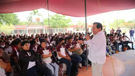 Jóvenes de Yucatán recibirán su tarjeta de Bienestar para la beca Benito Juárez Jóvenes de Yucatán recibirán su tarjeta de Bienestar para la beca Benito Juárez