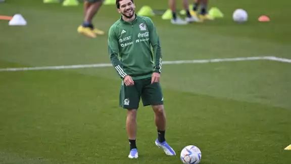 Henry Martín tiene 29 años y es delantero del F.C. América Henry Martín tiene 29 años y es delantero del F.C. América