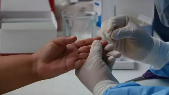 Algunos clonadores ofrecen sus servicios por internet Algunos clonadores ofrecen sus servicios por internet