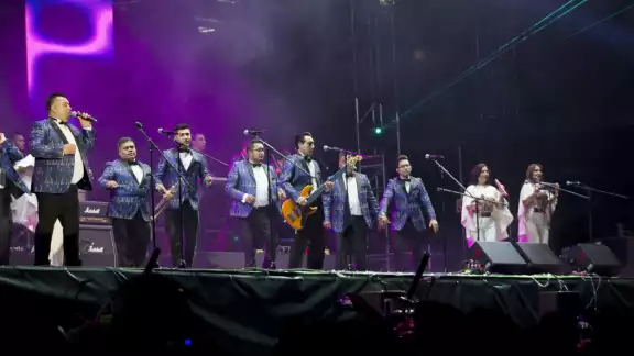 Los Ángeles Azules interpretan sus grandes éxitos para las madres yucatecas Los Ángeles Azules interpretan sus grandes éxitos para las madres yucatecas