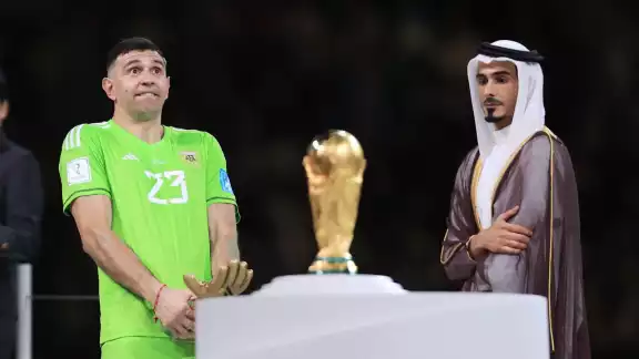 El "Dibu" Martínez fue uno de los jugadores que más polémica genero en el Mundial de Qatar 2022 El "Dibu" Martínez fue uno de los jugadores que más polémica genero en el Mundial de Qatar 2022