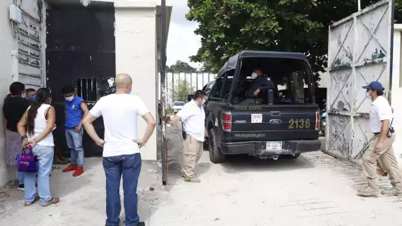 El hombre ahorcó a su pareja, dejándola abandonada en calles de Ciudad Caucel El hombre ahorcó a su pareja, dejándola abandonada en calles de Ciudad Caucel