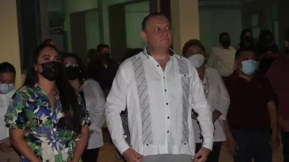 Los ciudadanos de Carrillo Puerto exigen que José Esquivel explique a dónde fueron a parar 110 mdp del municipio Los ciudadanos de Carrillo Puerto exigen que José Esquivel explique a dónde fueron a parar 110 mdp del municipio