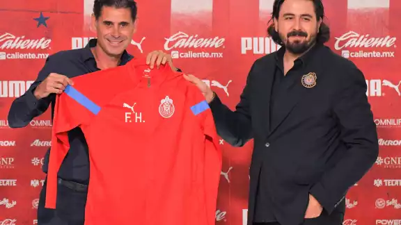 Veljko Paunovic es todo lo que necesitábamos: Fernando Hierro Veljko Paunovic es todo lo que necesitábamos: Fernando Hierro
