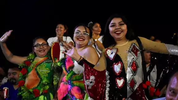 El Lunes Regional se vive con algarabía en el Carnaval de Mérida
