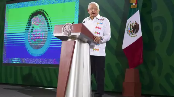 AMLO pide al PRI a definirse en su voto por la reforma eléctrica