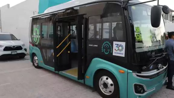 Funcionará desde las 5:00 horas de la mañana hasta las 12:00 horas Funcionará desde las 5:00 horas de la mañana hasta las 12:00 horas