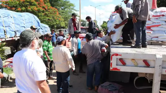 Afectados se quejan contra la Gobernadora y la SDA porque la entrega “no fue pareja” Afectados se quejan contra la Gobernadora y la SDA porque la entrega “no fue pareja”