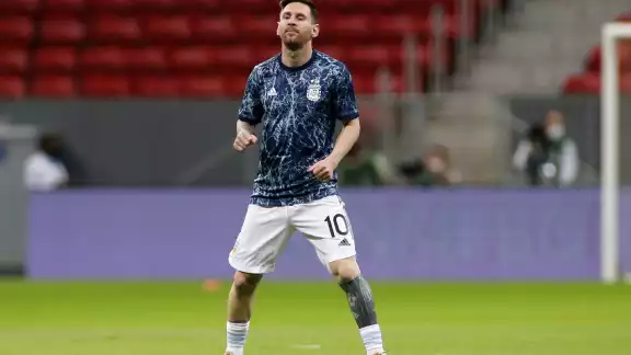Argentina y Colombia buscaran ser el próximo rival de Brasil en la final de la Copa América Argentina y Colombia buscaran ser el próximo rival de Brasil en la final de la Copa América