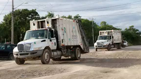 Los desperdicios se siguen acumulando diariamente en calles de Cancún