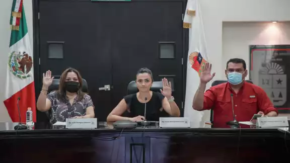 Los diputados aprobaron por unanimidad la propuesta de reforma en la que se extiende el mandato del siguiente Gobernador de Q.Roo Los diputados aprobaron por unanimidad la propuesta de reforma en la que se extiende el mandato del siguiente Gobernador de Q.Roo