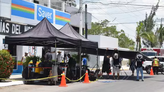 Desde horas de la madrugada se instalaron estructuras para las grabaciones de una serie en Progreso Desde horas de la madrugada se instalaron estructuras para las grabaciones de una serie en Progreso
