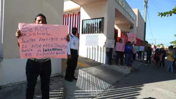 Los afectados señalan que todo el pueblo seguirá en pie de lucha, y se mantendrán estando mientras la planta siga ahí Los afectados señalan que todo el pueblo seguirá en pie de lucha, y se mantendrán estando mientras la planta siga ahí