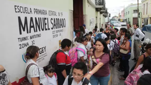 Se informó que, con respecto al curso escolar 2023-2024, los cupos de las primarias y secundarias ya están llenos Se informó que, con respecto al curso escolar 2023-2024, los cupos de las primarias y secundarias ya están llenos