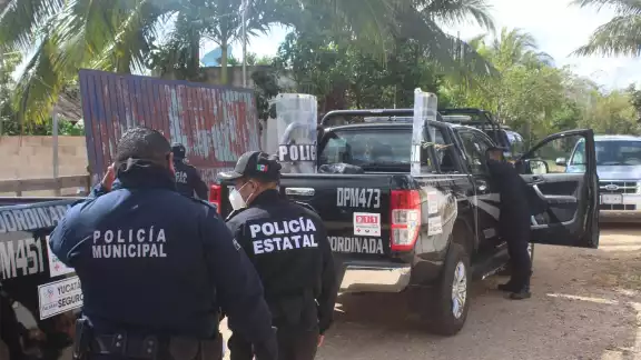 La Policía Municipal se ha dado a la tarea de apoyar a la población contra estos prestamistas colombianos, de ahí que se haya dado a conocer su manera de operar La Policía Municipal se ha dado a la tarea de apoyar a la población contra estos prestamistas colombianos, de ahí que se haya dado a conocer su manera de operar